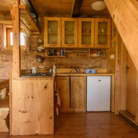 Wooden House Near The River Kupa Kamanje ภายนอก รูปภาพ